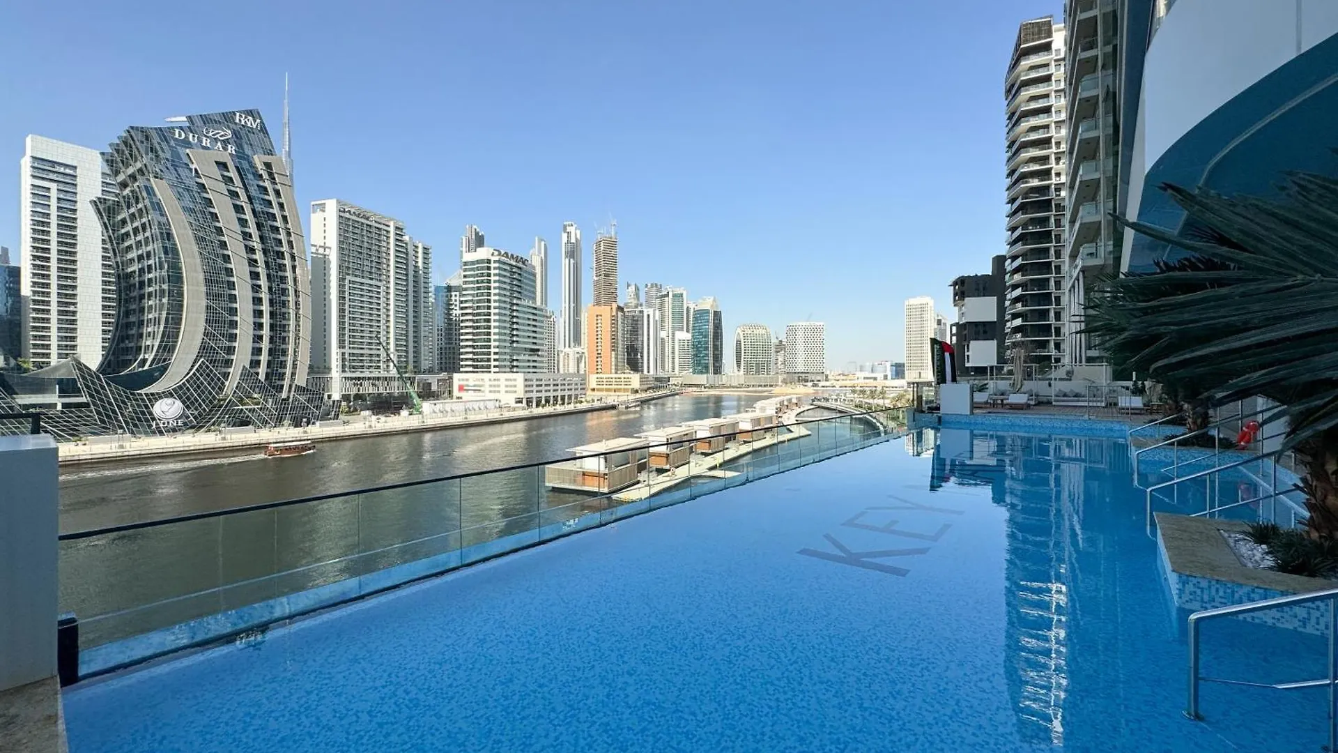 Lush Living With Jacuzzi And Burj Khalifa View Apartment Dubai