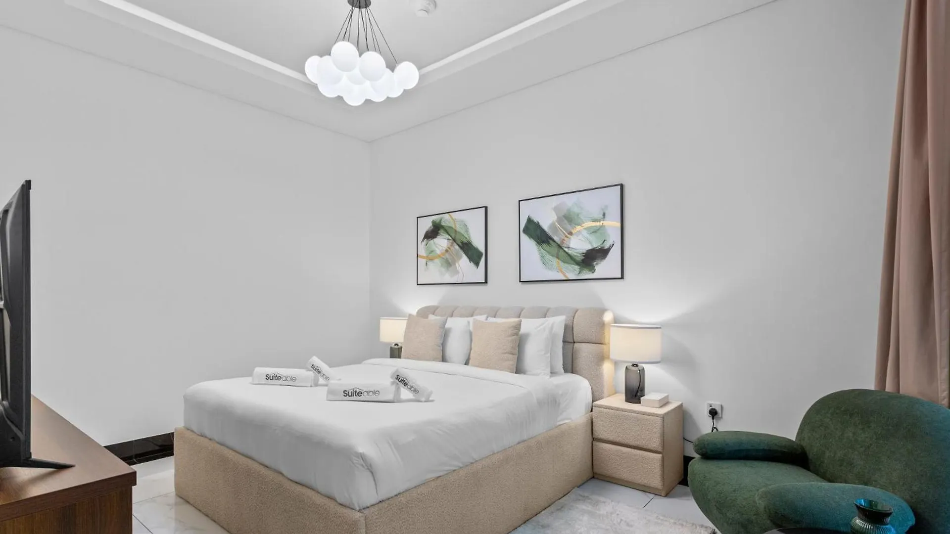 Lush Living With Jacuzzi And Burj Khalifa View Apartment Dubai