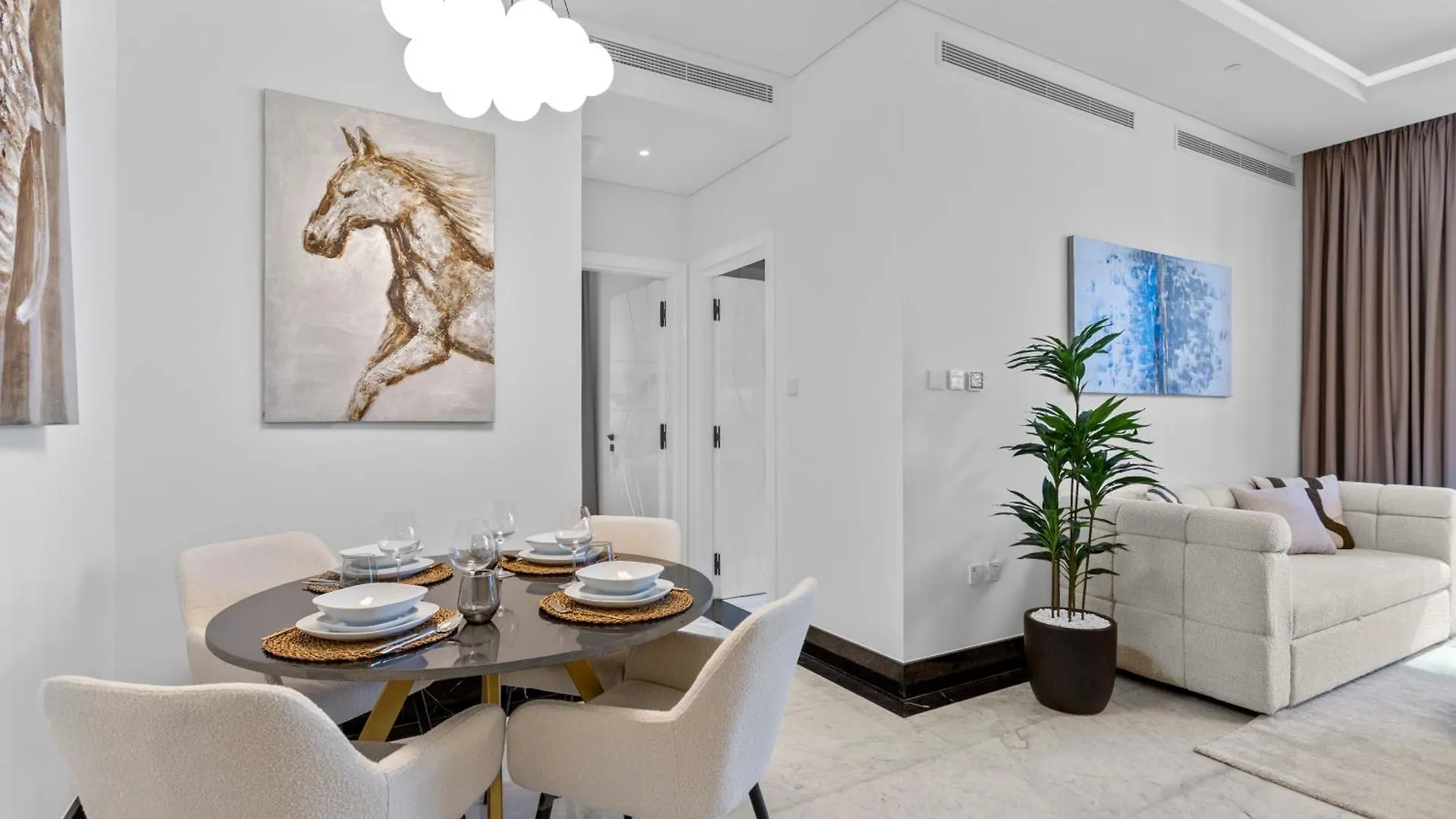 Lush Living With Jacuzzi And Burj Khalifa View Apartment Dubai 0*,